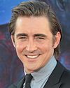 https://upload.wikimedia.org/wikipedia/commons/thumb/8/8c/Lee_Pace_-_Guardians_of_the_Galaxy_premiere_-_July_2014_%28cropped%29.jpg/100px-Lee_Pace_-_Guardians_of_the_Galaxy_premiere_-_July_2014_%28cropped%29.jpg